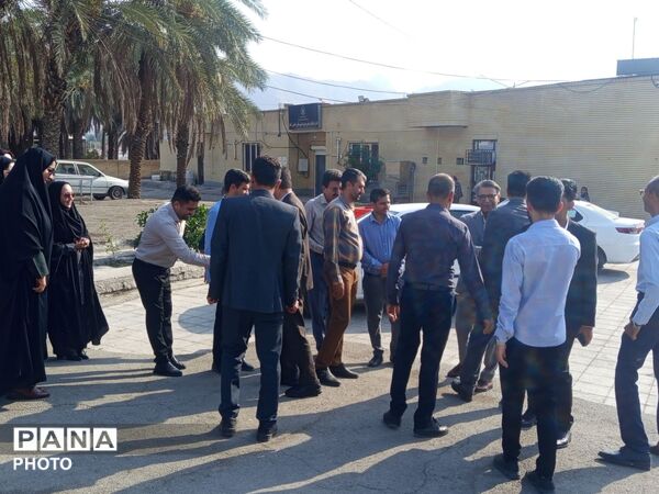 استقبال از مدیرکل آموزش و پرورش هرمزگان در حاجی‌آباد