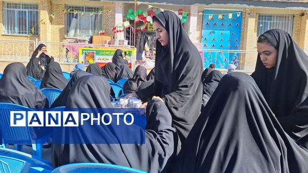 تجلیل از دانش‌آموزان ممتاز آموزشگاه پگاه