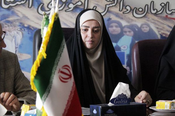 دیدار نماینده مردم ساری و میاندرود در مجلس شورای اسلامی با دانش‌آموزان مازندران