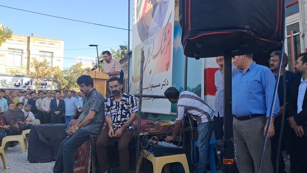 جشن پیروزی ریاست جمهوری مسعود پزشکیان  در شهر آشخانه 