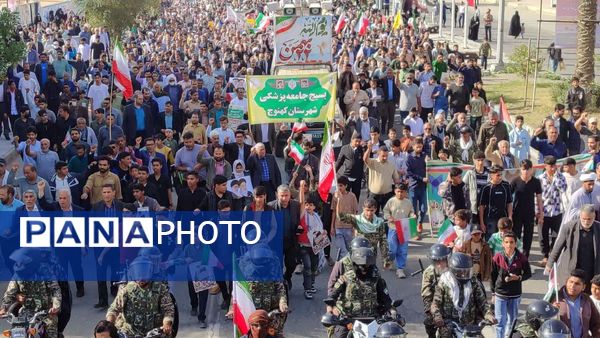 حماسه‌آفرینی فرهنگیان و دانش‌آموزان کهنوجی در جشن سالگرد انقلاب اسلامی