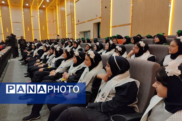 صدای زنگ انقلاب برای آغاز جشنی دوباره