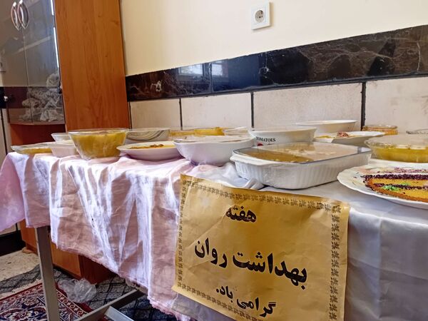 جشنواره شله زرد به مناسبت هفته بهداشت روان در مدرسه مادرمهربان خلیل آباد