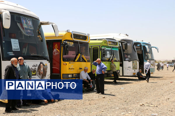 جلوه‌هایی از حضور نوجوانان در مراسم سالگرد ارتحال امام خمینی(ره)