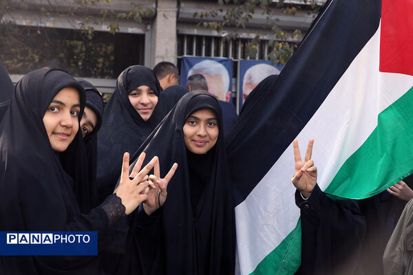 حضور وزیر آموزش و پرورش در راهپیمایی 13 آبان