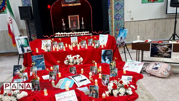 مراسم بزرگداشت چهلمین روز شهادت امام شهید امت و شهدای دبستان میناب 
