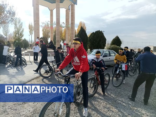 برگزاری همایش دوچرخه‌سواری به‌مناسبت هفته بسیج