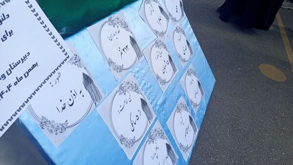 جشن میلاد مهدوی در دبیرستان آناخاتون