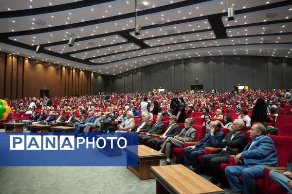 جشن بزرگ لبخند ویژه توانخواهان استان در بیرجند