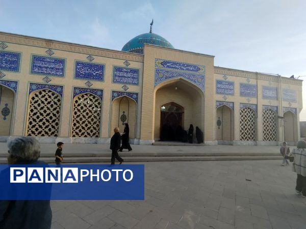 روزهای چراغ برات‌‌‌ در آرامگاه شهید مدرس کاشمر