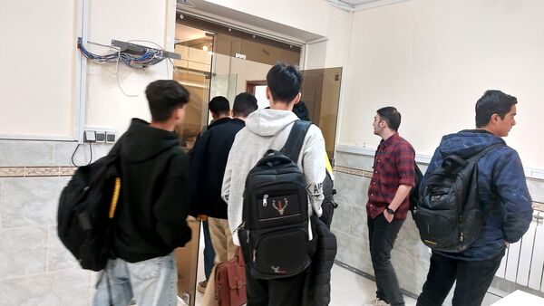 کارگاه آشنایی با تجهیزات آزمایشگاه کشت سلول و تکنیک‌های آسپتیک