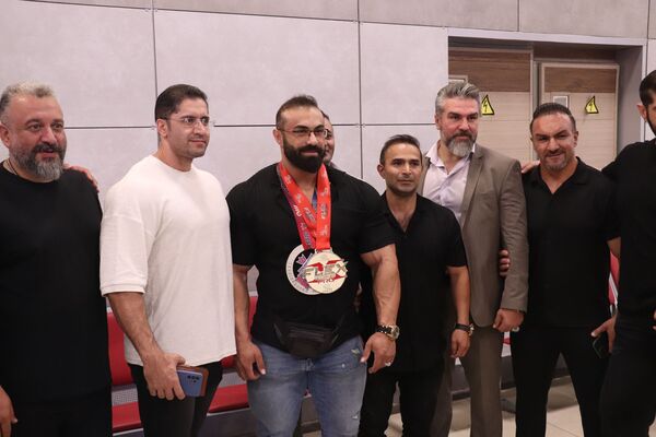 استقبال از بهروز تابانی قهرمان مسابقات فلکس ویکند جهان