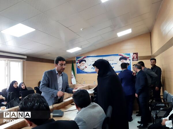 طنین مهر و تربیت در دیار پروفسور هشترودی 