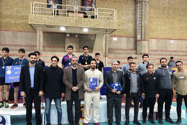 مراسم اهدای مدال به برگزیدگان رشته‌های ورزشی بین آموزشگاهی در ناحیه 2 شهرری 