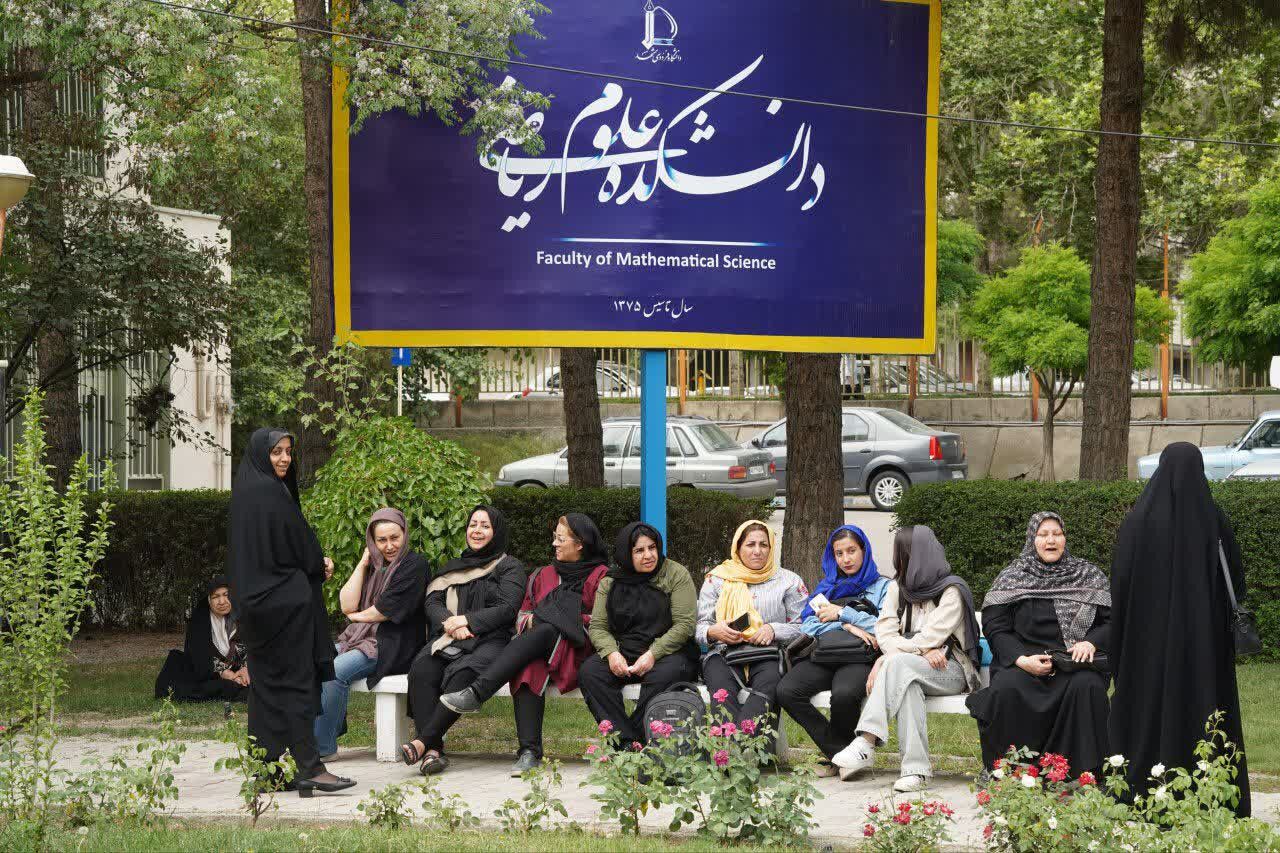 غوغای دانشگاه فردوسی مشهد در روز کنکور ۱۴۰۴