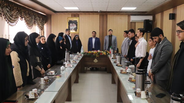 نشست دانش‌آموز خبرنگاران منتخب پانا با معاون پرورشی و فرهنگی استان آذربایجان شرقی