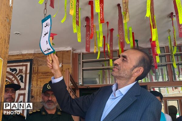 آغاز سال تحصیلی در دبیرستان نمونه دولتی شهدای علم و فناوری با عطر دفاع مقدس
