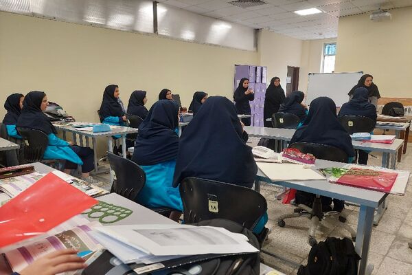 آیین نواختن زنگ استاندارد در هنرستان صدیقه ناظران 