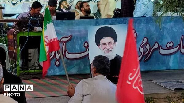 تجمعات شبانه نجف‌آباد؛ از حضور پرشور مردم تا خدمت‌رسانی کادر درمان