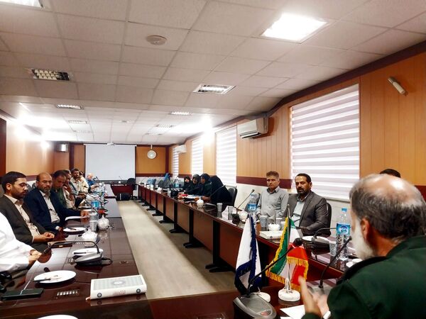 جلسه اعضای شورا و مدیران کانون‌های بسیج فرهنگیان قطب شهیدمدرس