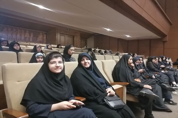 تقدیر از ستارگان علمی، فرهنگی و ورزشی دختر به‌مناسبت دهه کرامت