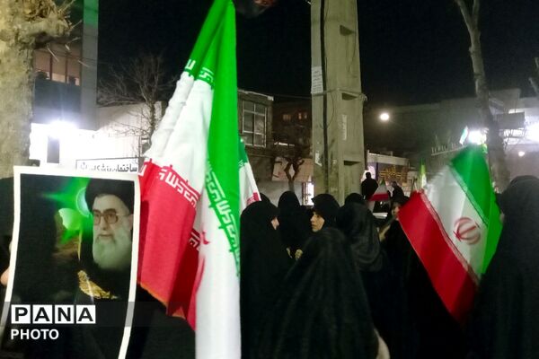 گردهمایی پرشور مردم وفادار و انقلابی چهاردانگه در دفاع از میهن و آرمان های انقلاب