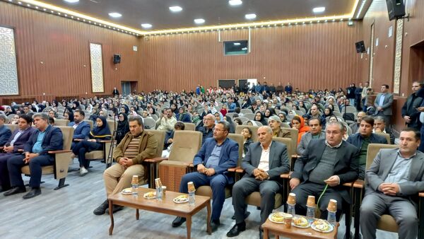 آیین تجلیل از برگزیدگان اولین دوره طرح پنجره مهر