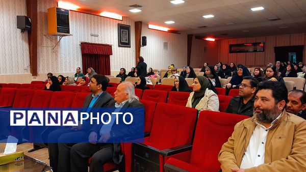 مراسم شب شعر شهدا در کانون مهرتابان نیشابور