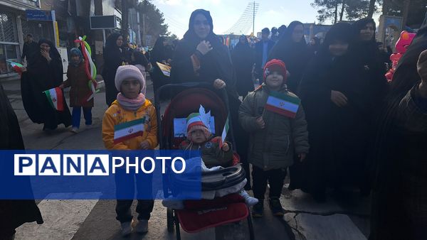 راهپیمایی و جشن یوم الله ۲۲ بهمن در شهرستان گناباد 