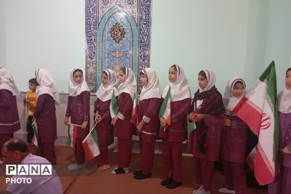 مراسم چهلمین روز شهدای دانش‌آموز و جنگ رمضان در دبیرستان پروین اعتصامی قلعه رئیسی