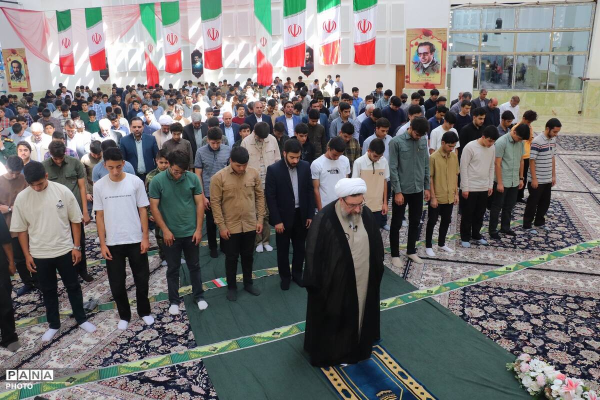 برگزاری محفل انس با قرآن و زنگ نماز در تبریز