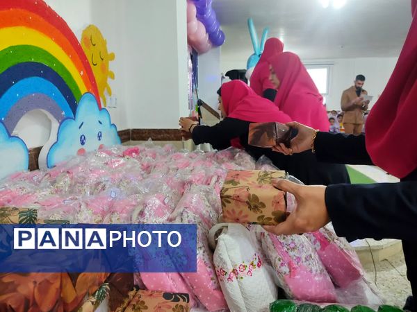 جشن فرشته‌ها در دبستان هدایت بابلسر