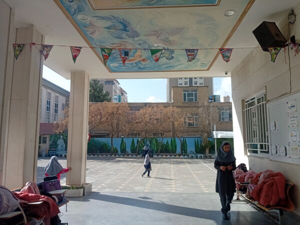 جشن دهه  فجر در دبستان مصلی نژاد حضرت زینب(س)