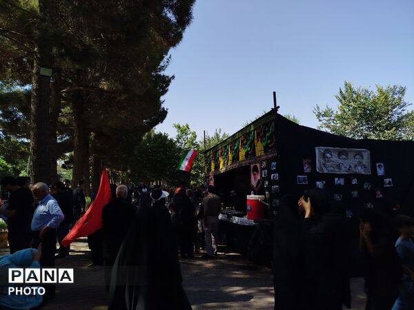 فعالیت موکب فرهنگی مسجد قدس در پیاده روی دلدادگان اربعین حسینی