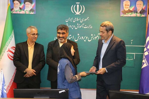 مراسم تجلیل از خبرنگاران دانش آموز
