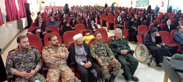 مراسم تکریم و نکوداشت مادران، همسران و فرزندان شهدا در شهرستان فلاورجان