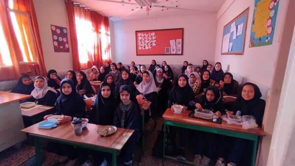 ۱۳ آبان روز دانش آموز و شهادت حضرت فاطمه زهرا در مدرسه مهندس رحمانی فرد ناحیه ۱ مشهد مقدس