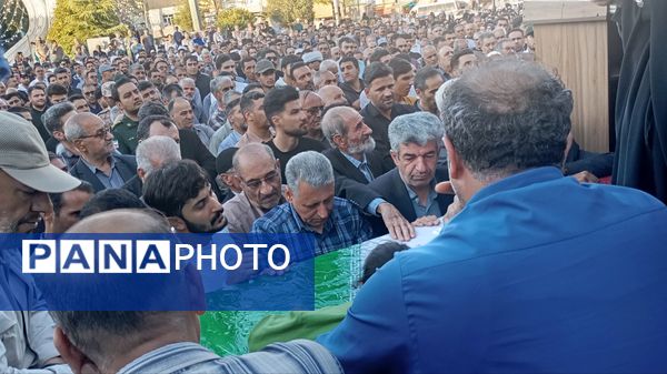 وداع باشکوه مردم قروه با پیکر مطهر شهید ایوب شیری