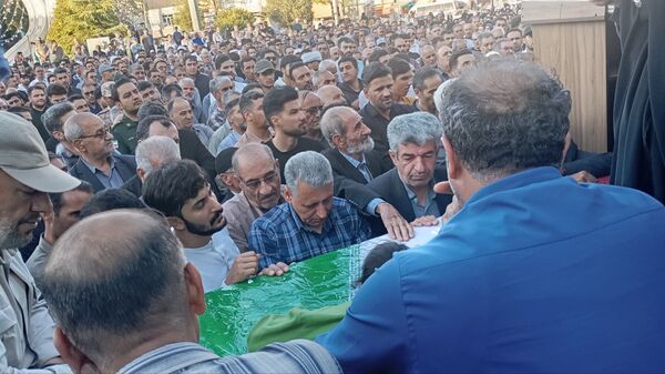 وداع باشکوه مردم قروه با پیکر مطهر شهید ایوب شیری