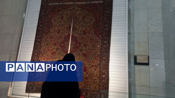  گنجینه فرش آستان قدس رضوی موزه‌ای به وسعت هنر ایرانیان