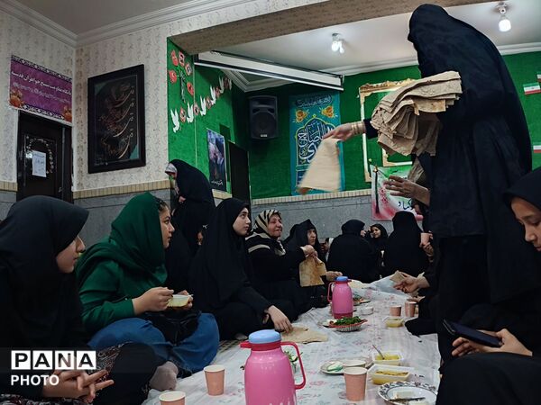 قرائت قرآن، نماز جماعت و افطار در مسجد خاتم پیامبران 