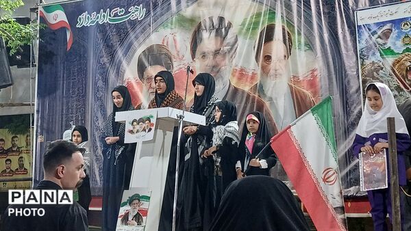 مردم خرم‌ آباد؛ استوار پای وطن و همراه ولایت
