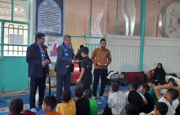 حضور مسئولان آموزش و پرورش در جمع دانش آموزان معتکف جلگه رخ