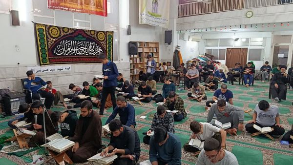 حلقه‌های معرفتی دانش‌آموزان معتکف دبیرستان ماندگار امام صادق(ع) قم