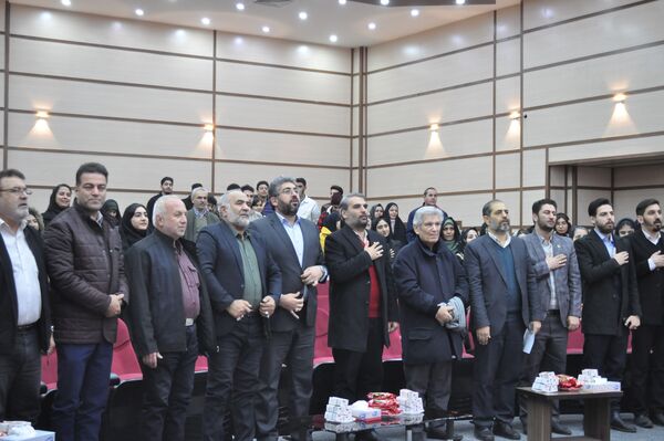 آیین افتتاح سالن اجتماعات رضا گل‌نراقی همزمان با همایش تجلیل از رتبه‌های برتر کنکور سراسری ۱۴۰۳ شهرستان قدس 