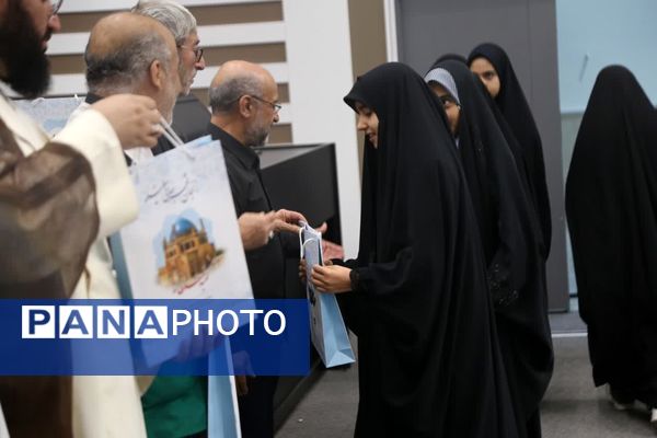 برگزاری آیین شکرانه خدمت کانون‌های خدمت رضوی استان زنجان