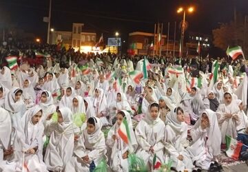 جشن تکلیف دختران الیگوذرزی امسال به یاد دختران شهید مدرسه میناب 