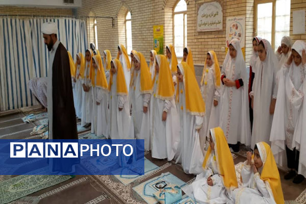 جشن تکلیف دانش‌آموزان دختر مدارس غیردولتی یاسوج