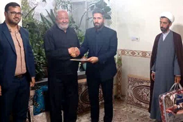 تجلیل از خانواده شهید «اصغر مولوی»