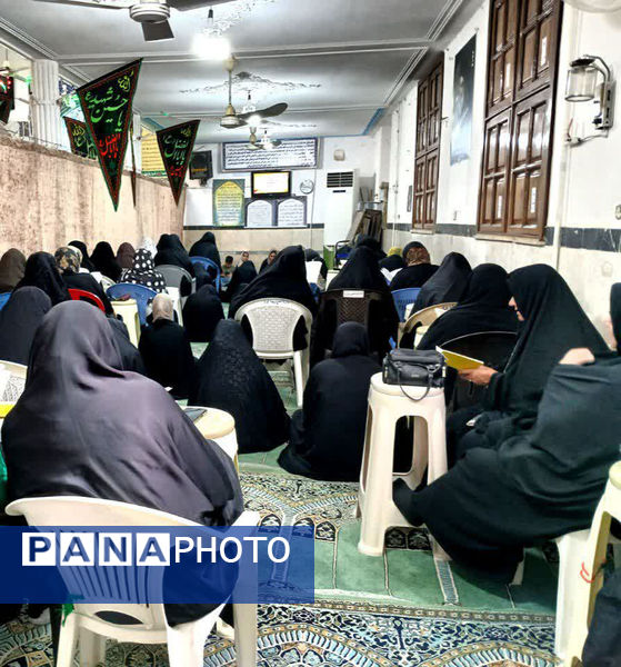 حضور نوجوانان در دعای عرفه 